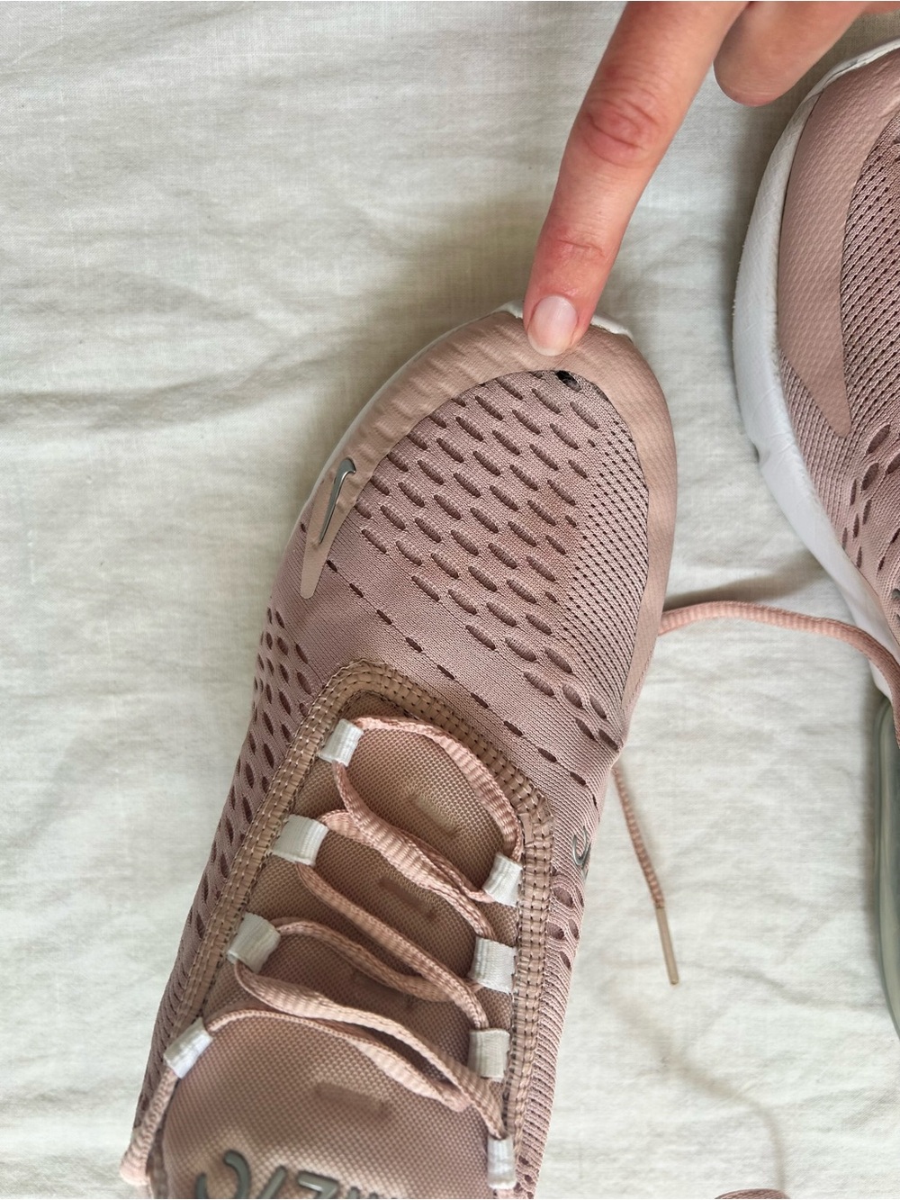 Nike Women's Air Max 270 in Dusty Rose - Picture 2 of 6